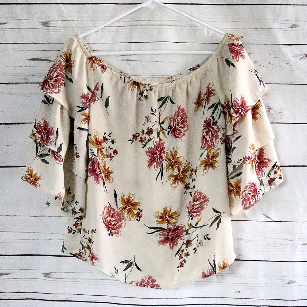 Socialite Off The Shoulder Floral Top & Ruffles